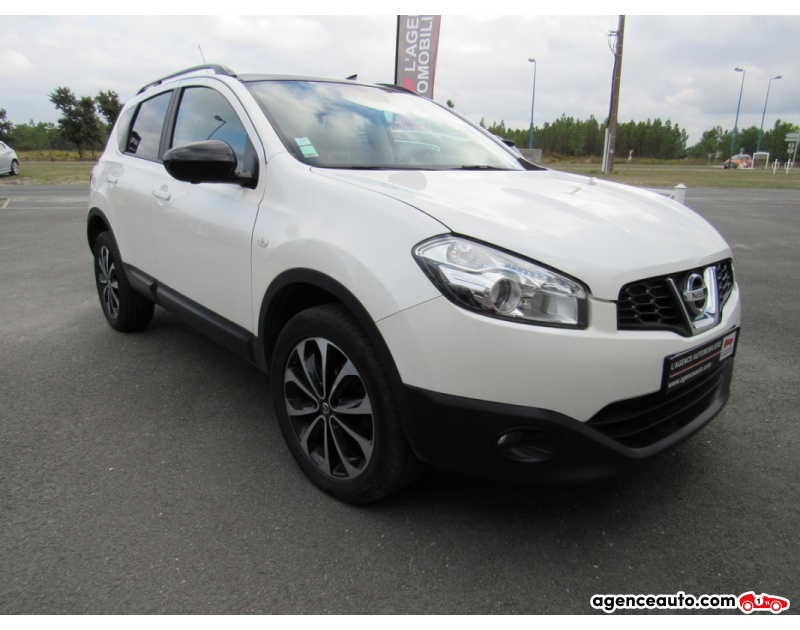 Achat voiture occasion, Auto occasion pas cher | Agence Auto Nissan Qashqai dci 130 Connetc-edition ,All-Mode 360 Violet Année 2013 Manuelle Diesel